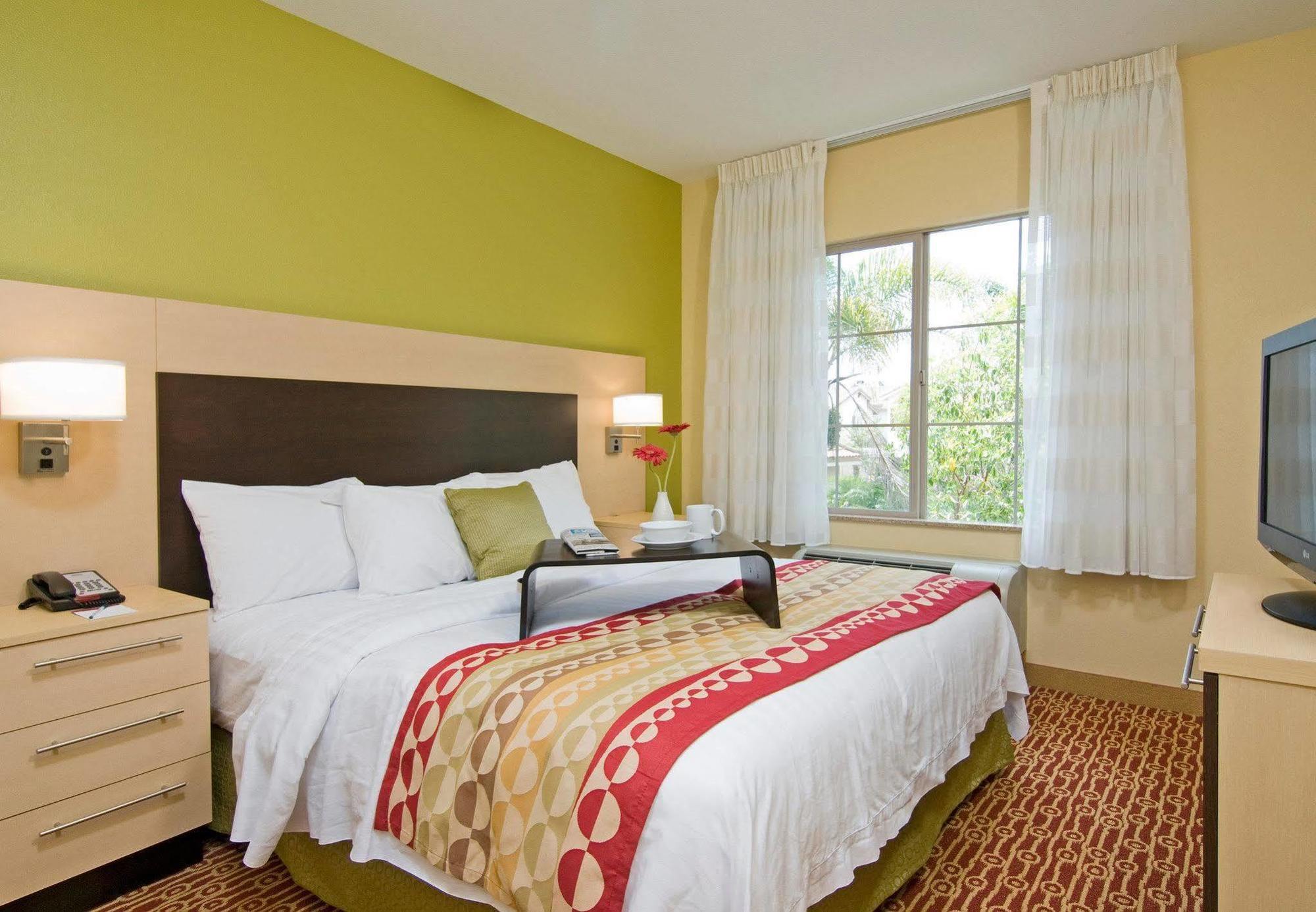 Towneplace Suites By Marriott San Diego Carlsbad / Vista Exterior foto